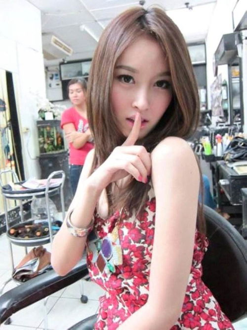 云南抹黑节美女变“煤女”